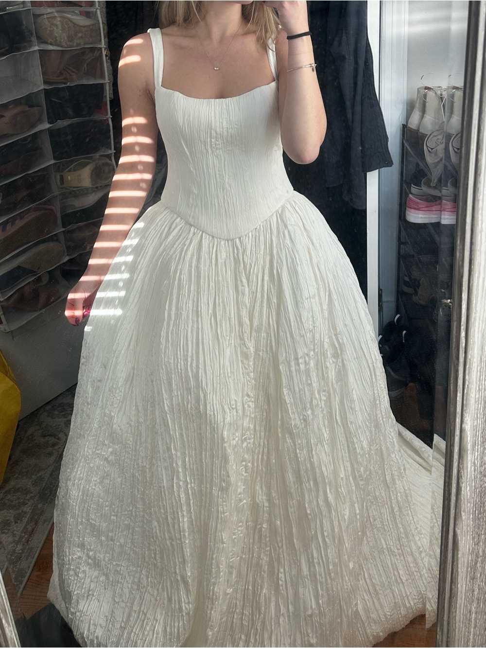 Jenny Yoo Aria Crinkled Wedding Dress NWT - Picture 5 of 10